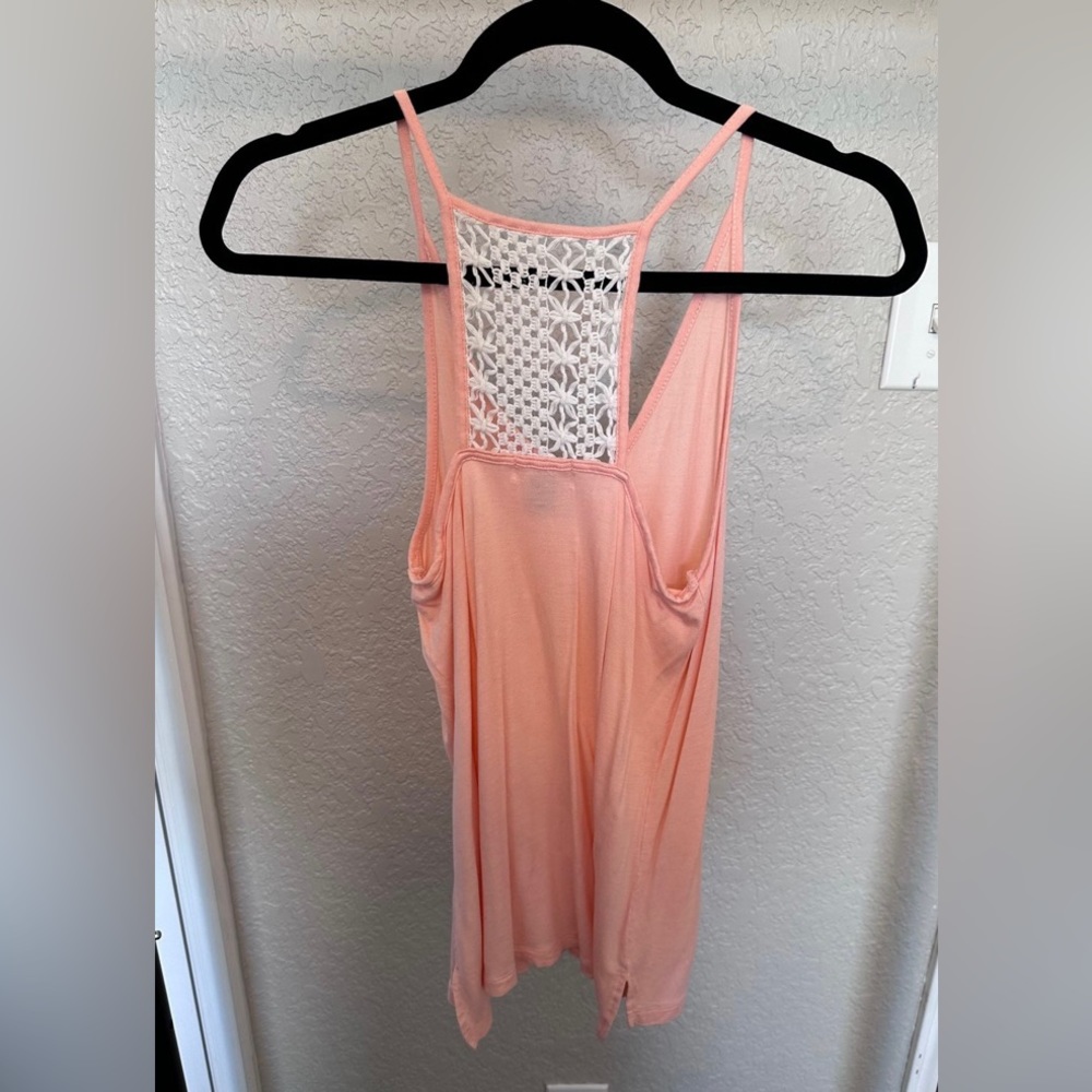 Razorback tank with crochet back size xsmall